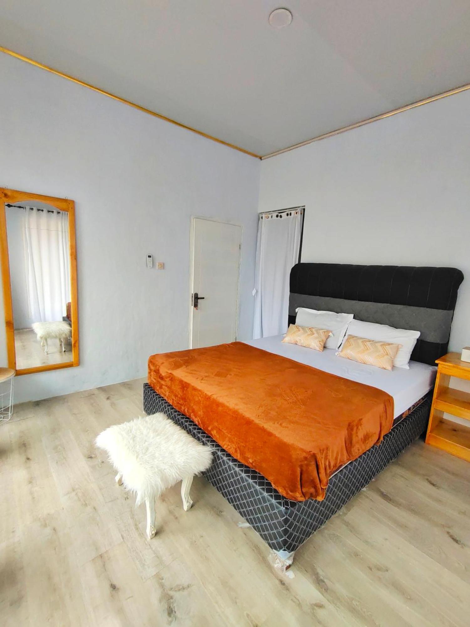 Stella Villa Ngurbloat Εξωτερικό φωτογραφία