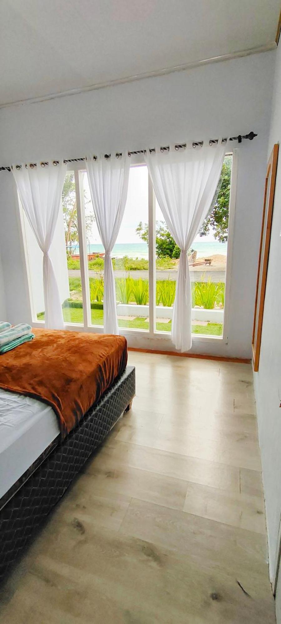 Stella Villa Ngurbloat Εξωτερικό φωτογραφία